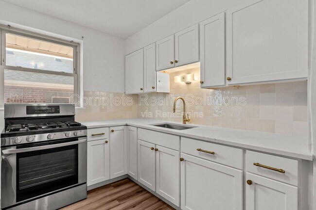 Building Photo - 5655 Potomac St