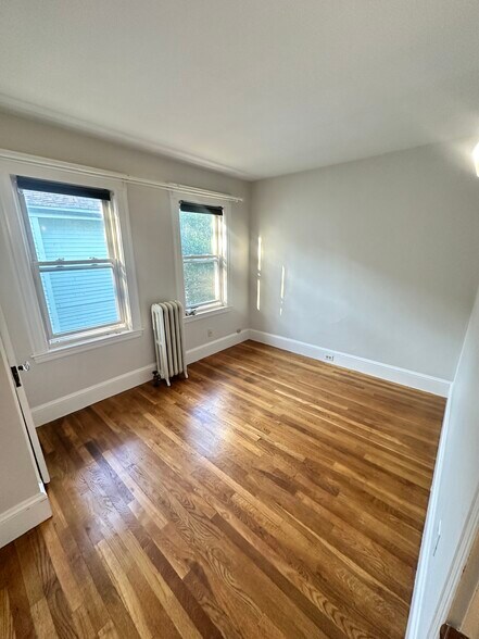 Building Photo - 48 Standish St