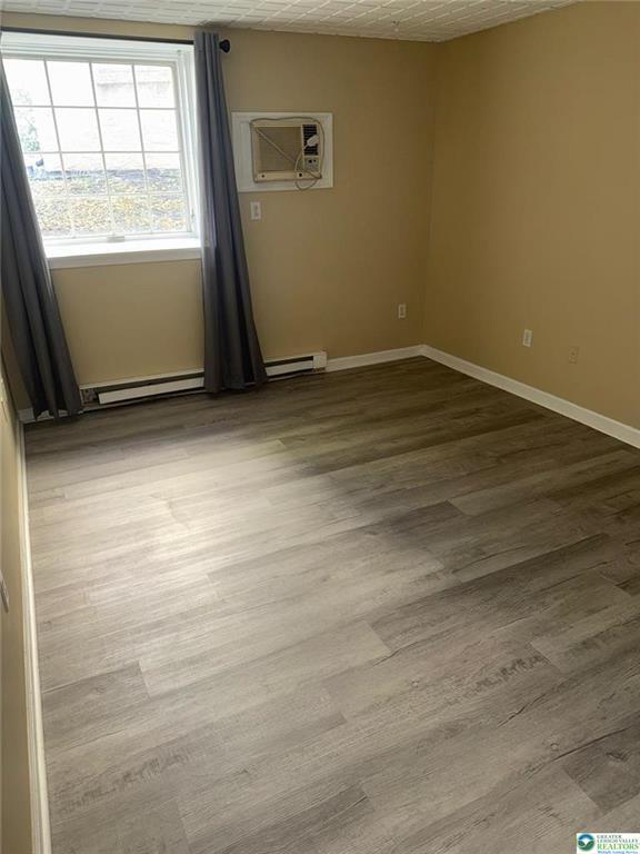 Building Photo - 252 Harris St