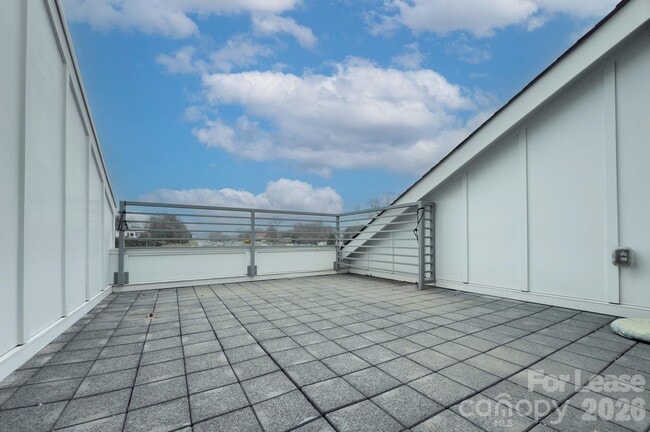 Building Photo - 2737 Shenandoah Ave