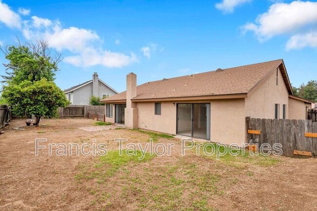 Building Photo - 929 Mulberry Dr