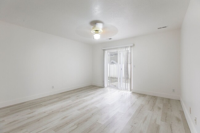 Building Photo - 2024 Cotton Willow Ln
