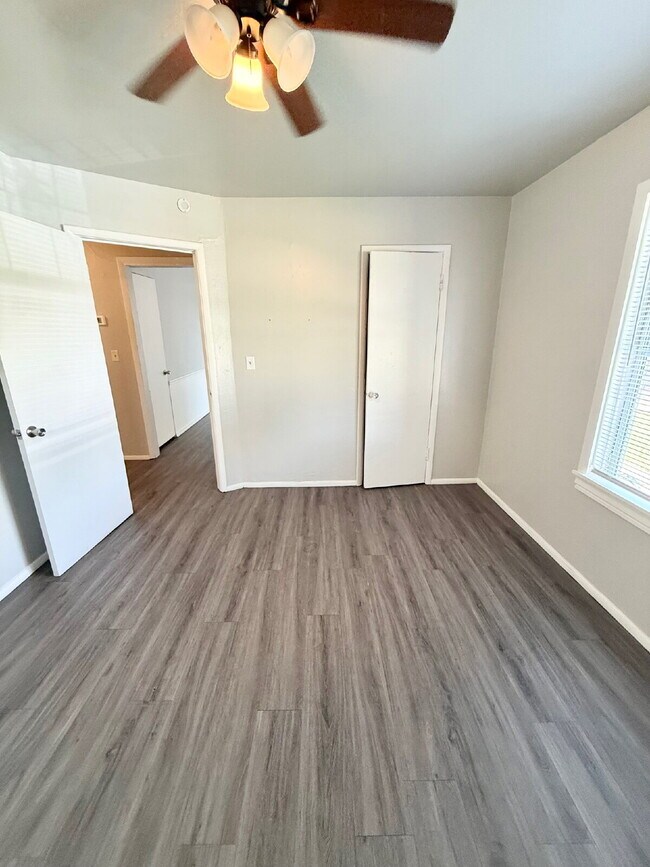 Building Photo - Cozy 3-Bedroom with HUGE Yard – Available ...