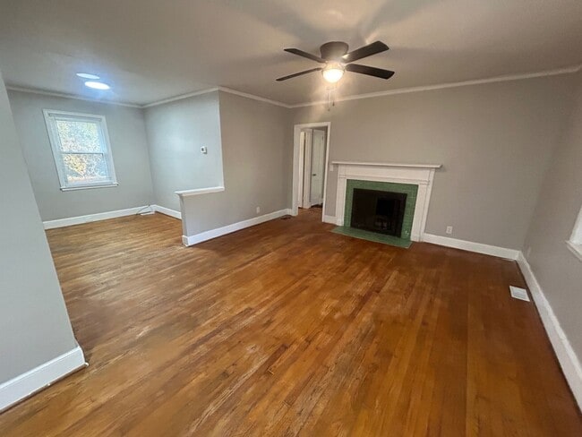 Building Photo - 623 S Beltline Blvd