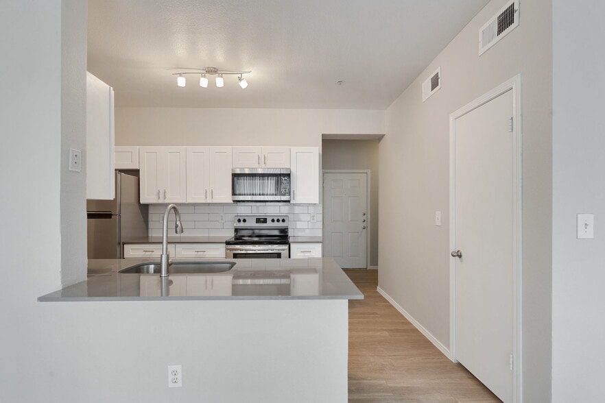 Tides at Plano 2501 Ohio Dr Plano TX 75093 Apartment Finder