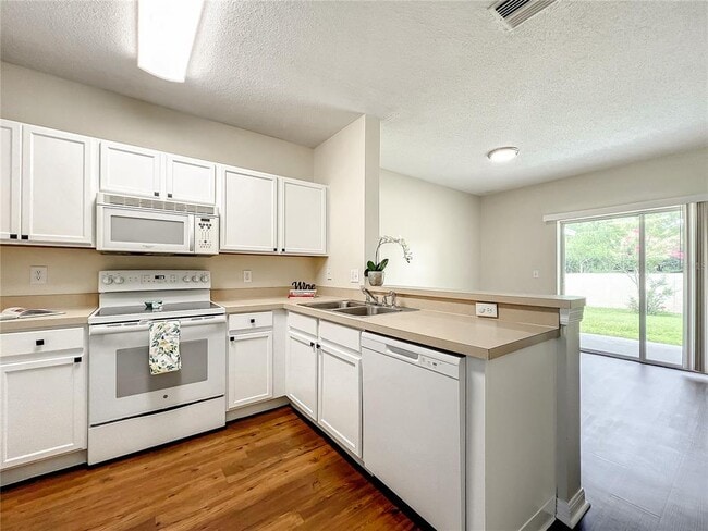 Building Photo - 6021 Osprey Lake Cir