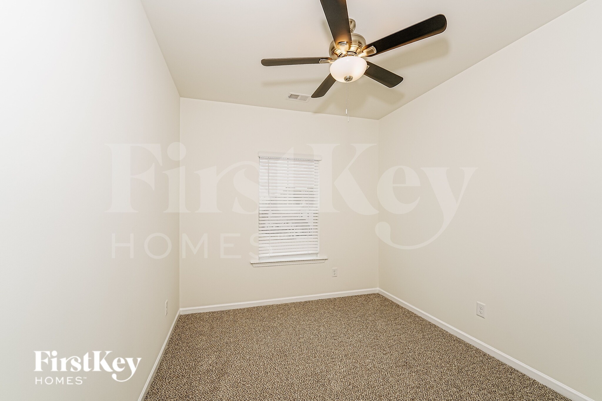 Building Photo - 4864 Mae Beth Cir