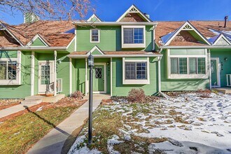Building Photo - $1,650  2-Bed, 2 Bath Townhouse with Charm...
