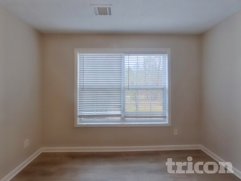 Building Photo - 20 Harvey Wood Dr