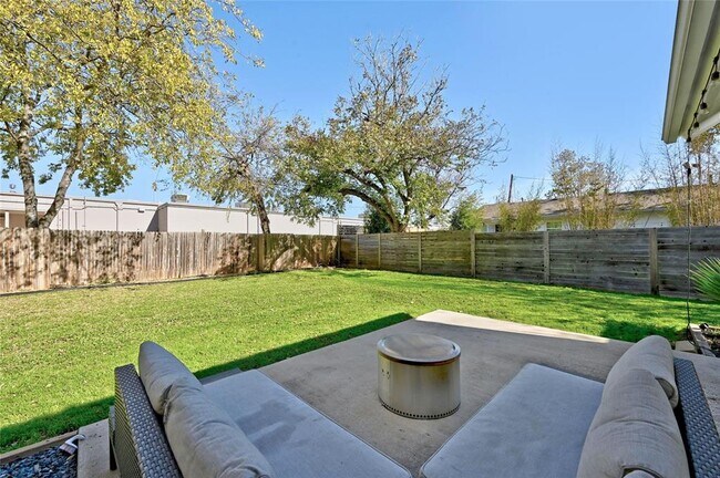 Building Photo - 4410 Jester Dr