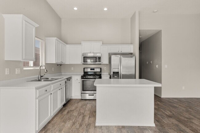 Building Photo - 8416 Magenta Rd NW