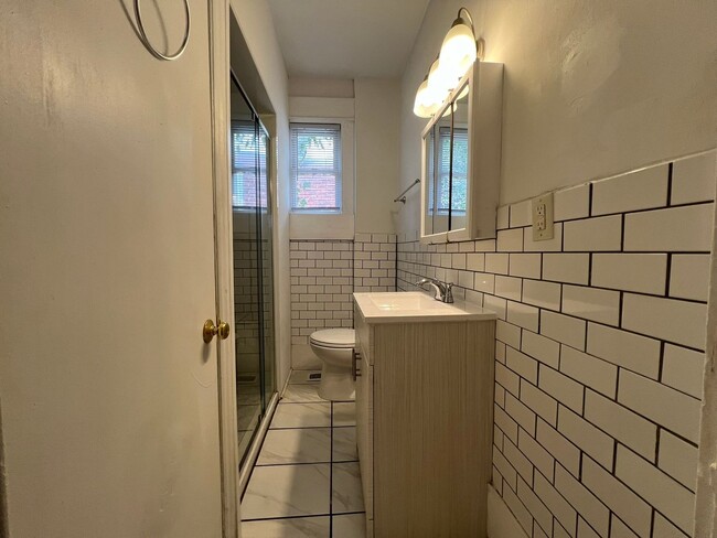 Building Photo - 1416 Morningside St SE