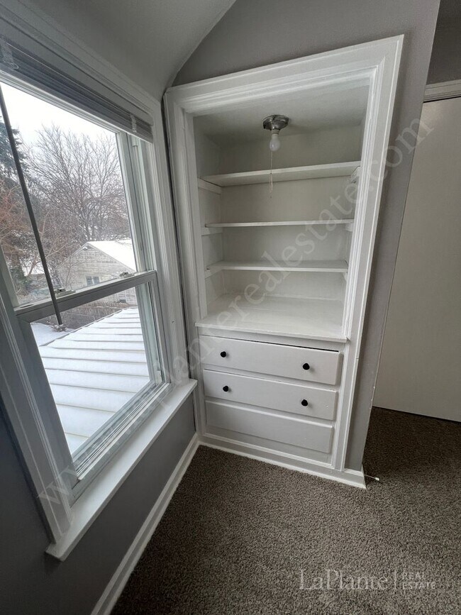 Building Photo - Move-in Ready 3 Bedroom Home for Rent