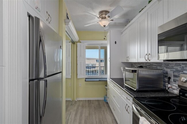 Building Photo - 8211 Brent St