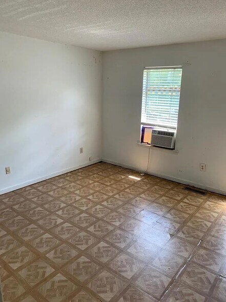 Second Room - 1524 Cedar Bluff Trl