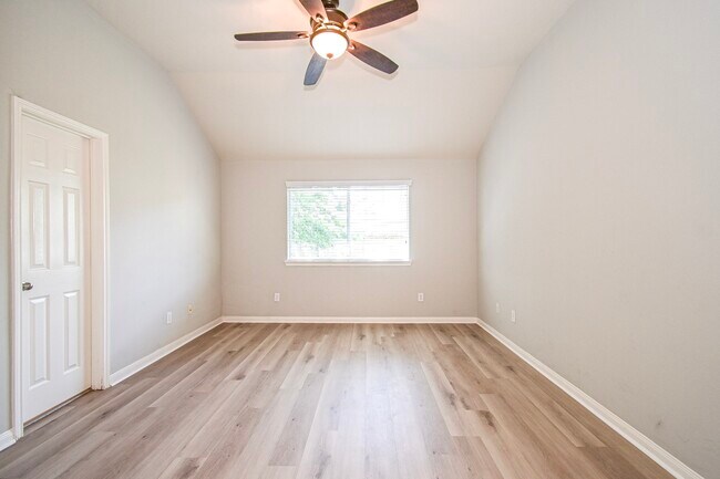 Building Photo - 3111 Myrtle Ranch Dr