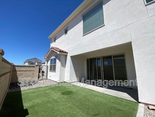 Building Photo - 767 W Scarlet Hill Dr