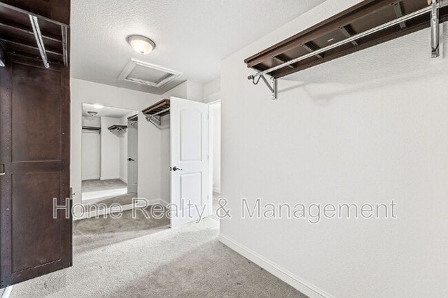 Building Photo - 14325 N Santa Fe St