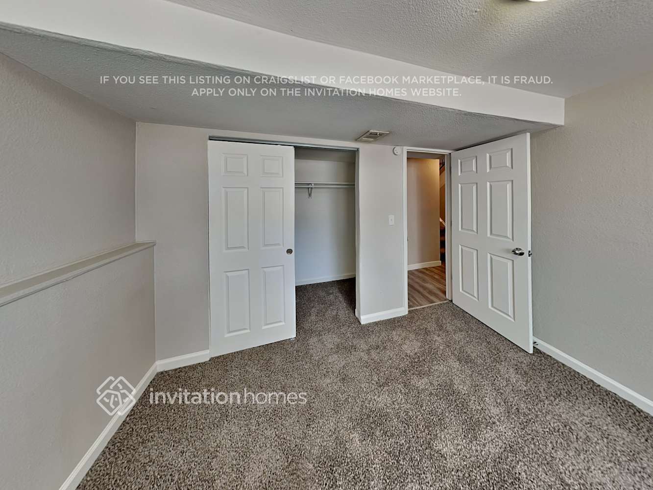 Building Photo - 16265 E Hamilton Pl