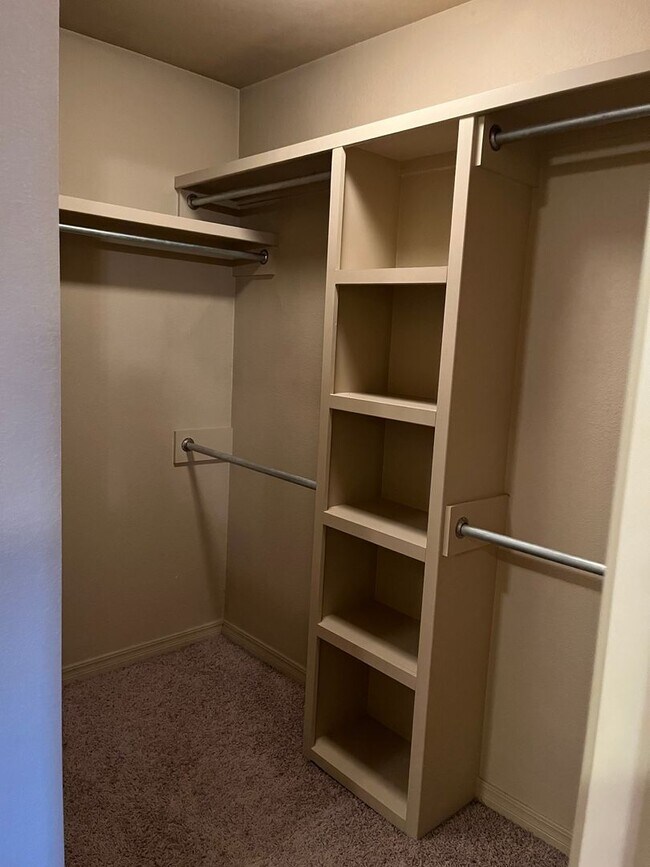 Building Photo - 2800 Steve's Way