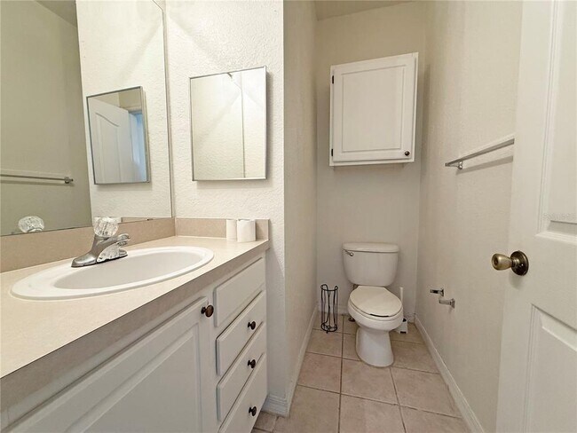 Building Photo - 1817 Shadow View Cir