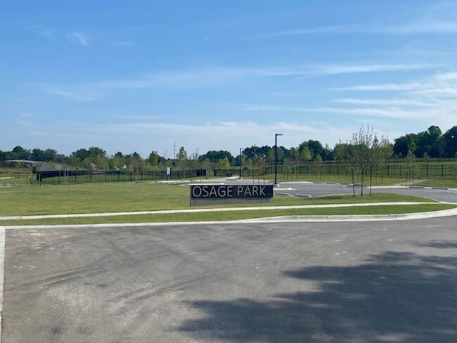 Building Photo - Cute 3 Bedroom Home on Lake Bentonville!