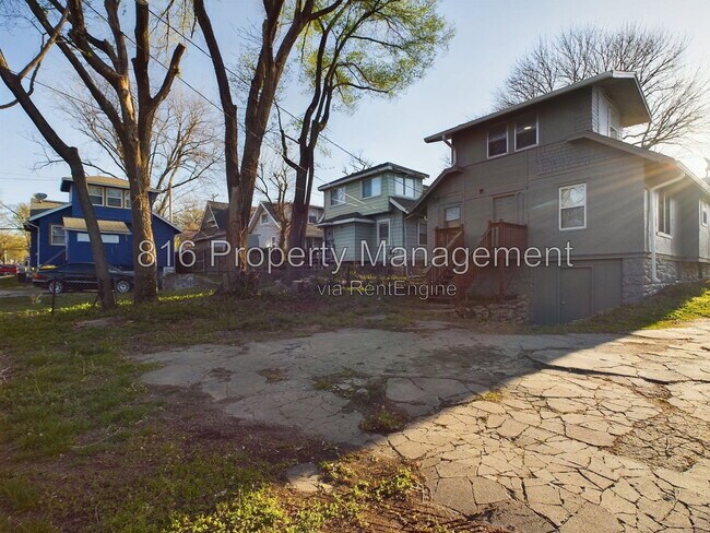 Building Photo - 5912 Paseo Blvd