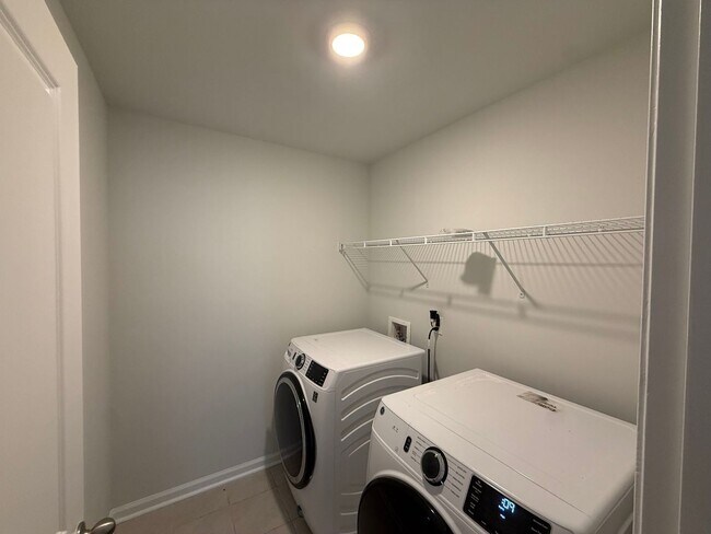 Building Photo - Murrells Inlet - 3 Bedroom / 2.5 Bathroom Home