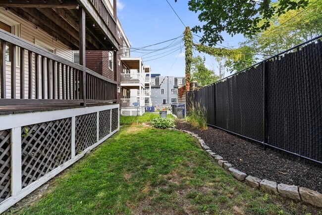Building Photo - 465 Ashmont St