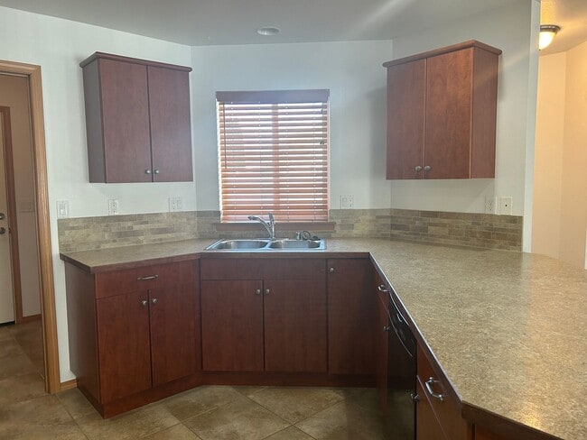 Building Photo - 1586 Meriwether Ave