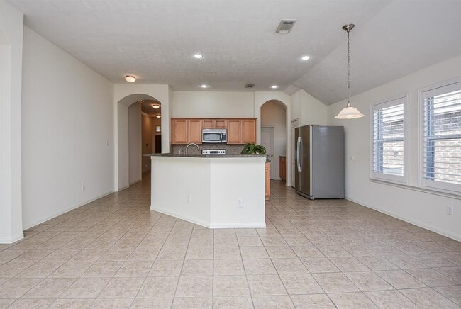 Building Photo - 20711 Rainmead Dr