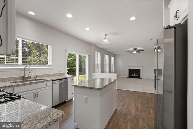 Building Photo - 45 Colemans Mill Dr