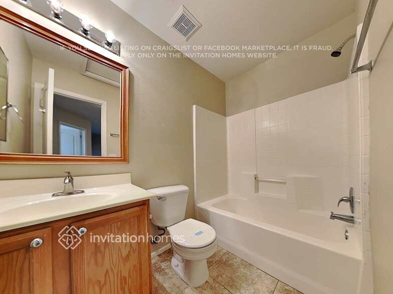 Building Photo - 2133 N 29th Pl