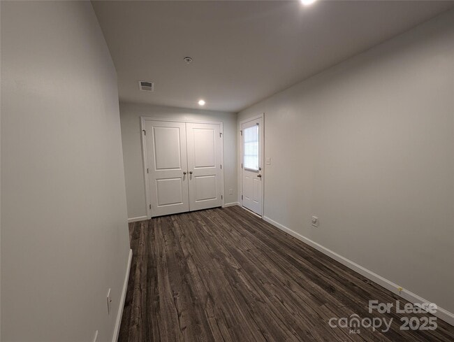 Building Photo - 5020 Winding Jordan Ln