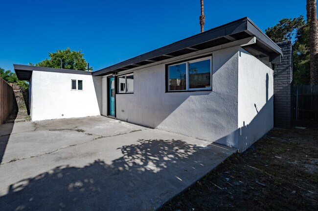 Building Photo - 5131 Barstow St