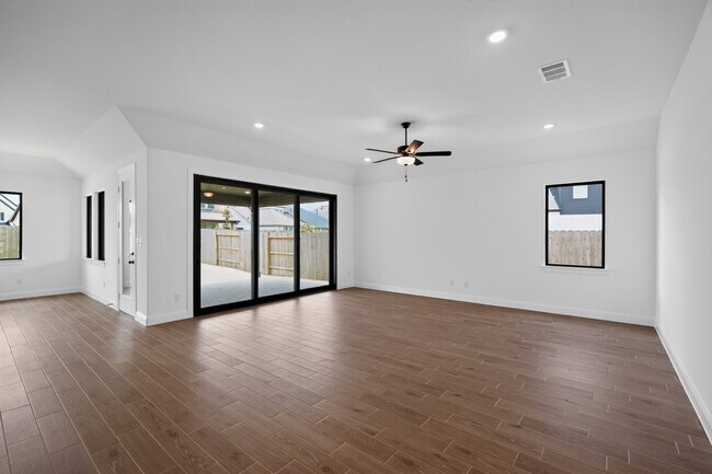 Building Photo - 16231 Sheridan River Trl