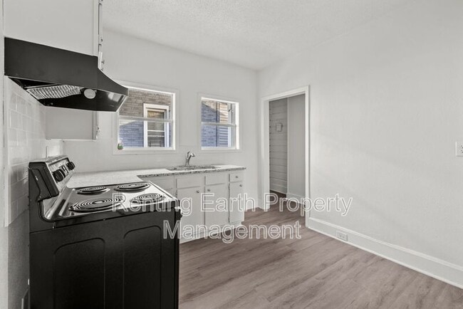 Building Photo - 2511 20th Place Ensley