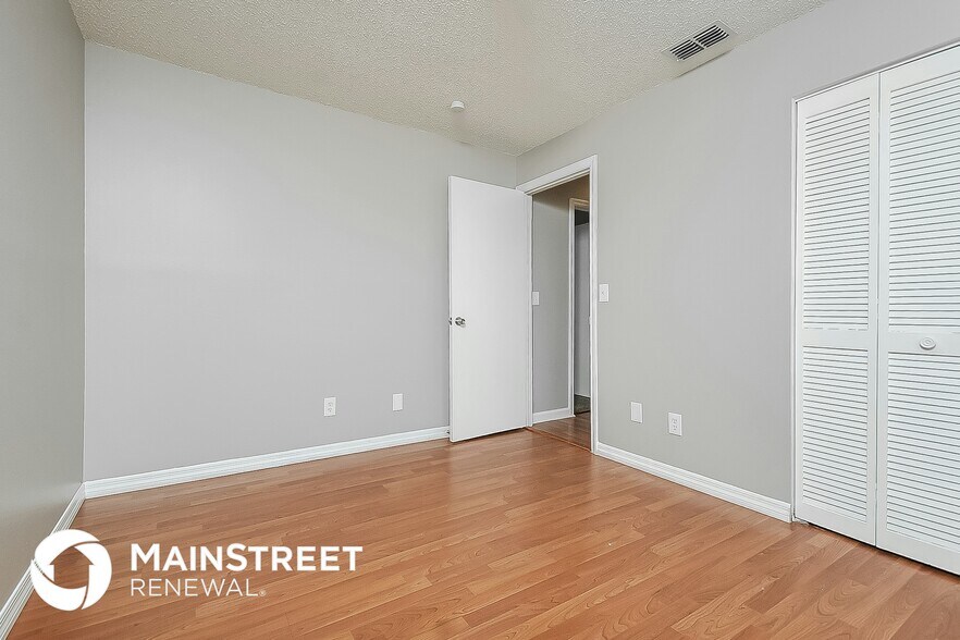 Building Photo - 1690 Palm Leaf Dr