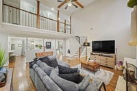 Building Photo - 15831 Ridge Park Dr
