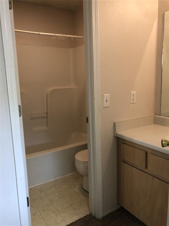 Building Photo - 628 Oakland Ave