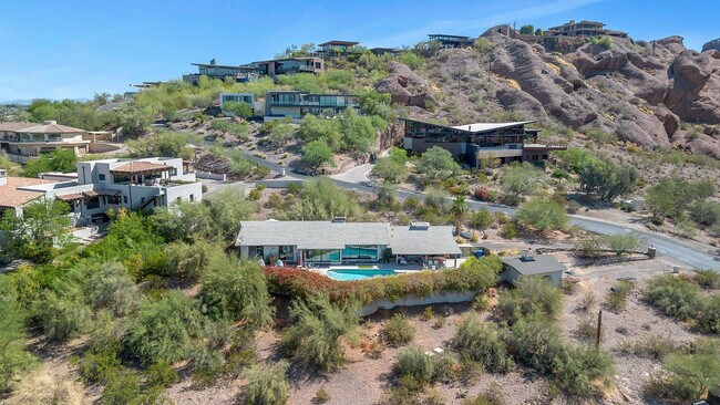 Building Photo - 5526 Camelback Canyon Dr