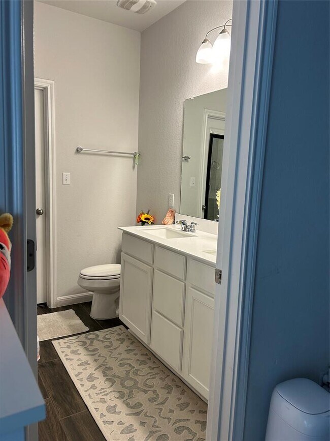 Building Photo - 439 Spinnaker Loop