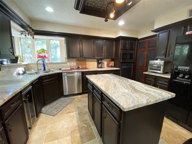 Building Photo - 28 Tangle Brush Dr