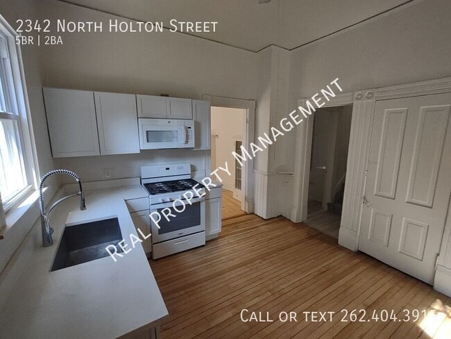 Building Photo - 2342 N Holton St