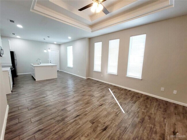 Building Photo - 1006 E Starr Rd