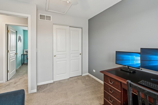 Building Photo - 25125 Rockwell Ln