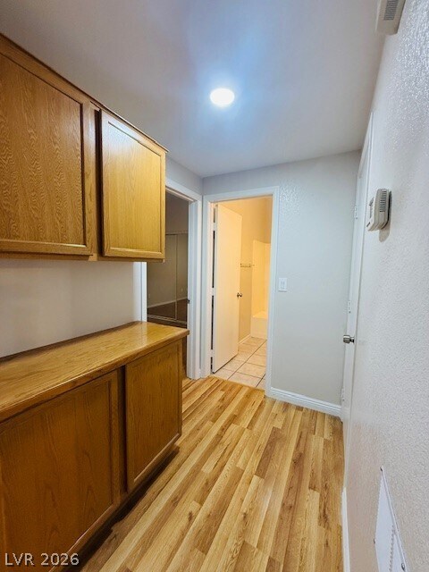Building Photo - 6705 Squaw Mountain Dr