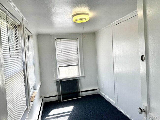 Building Photo - 1573 9th St