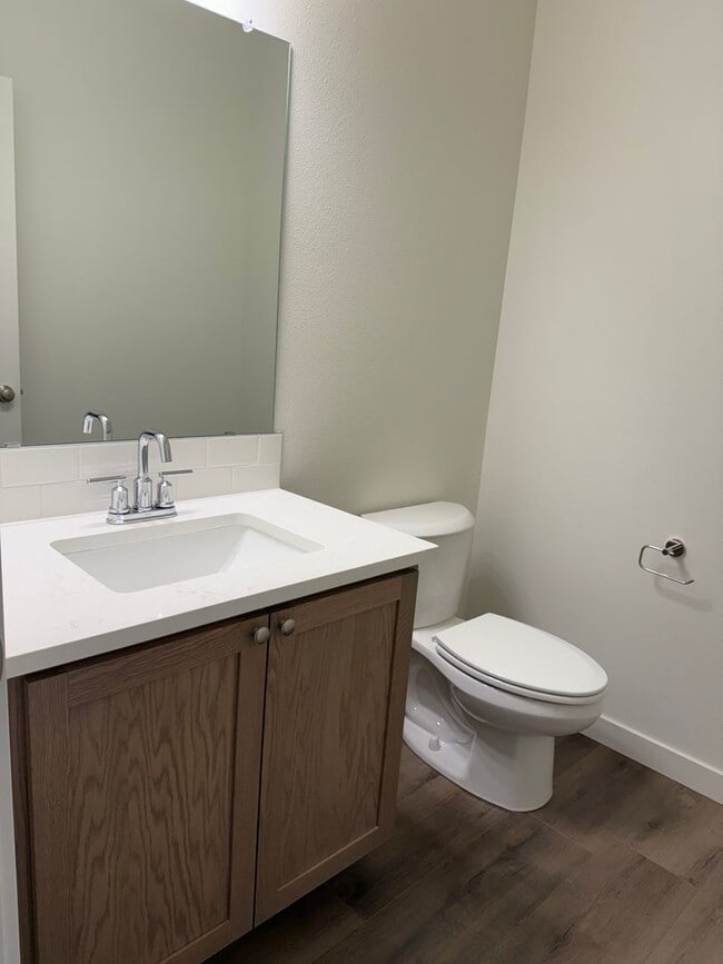 Building Photo - Brand New Stunning 3 Bed/2.5 Bath Townhouse-Old Farm District