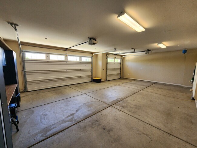 Building Photo - 2611 Barrowby St